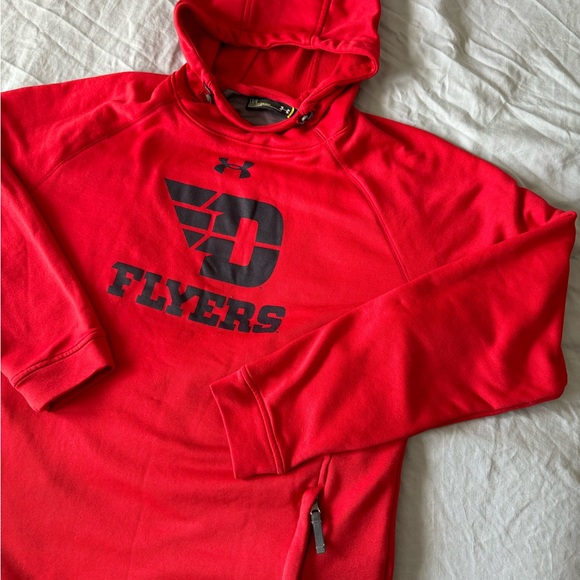 DAYTON FLYERS (UNDER ARMOUR) hoodie. - Picture 10 of 16